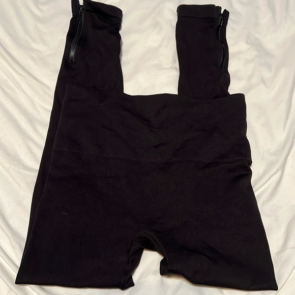 Spanx Leggings with zip ankle - Picture 2 of 4